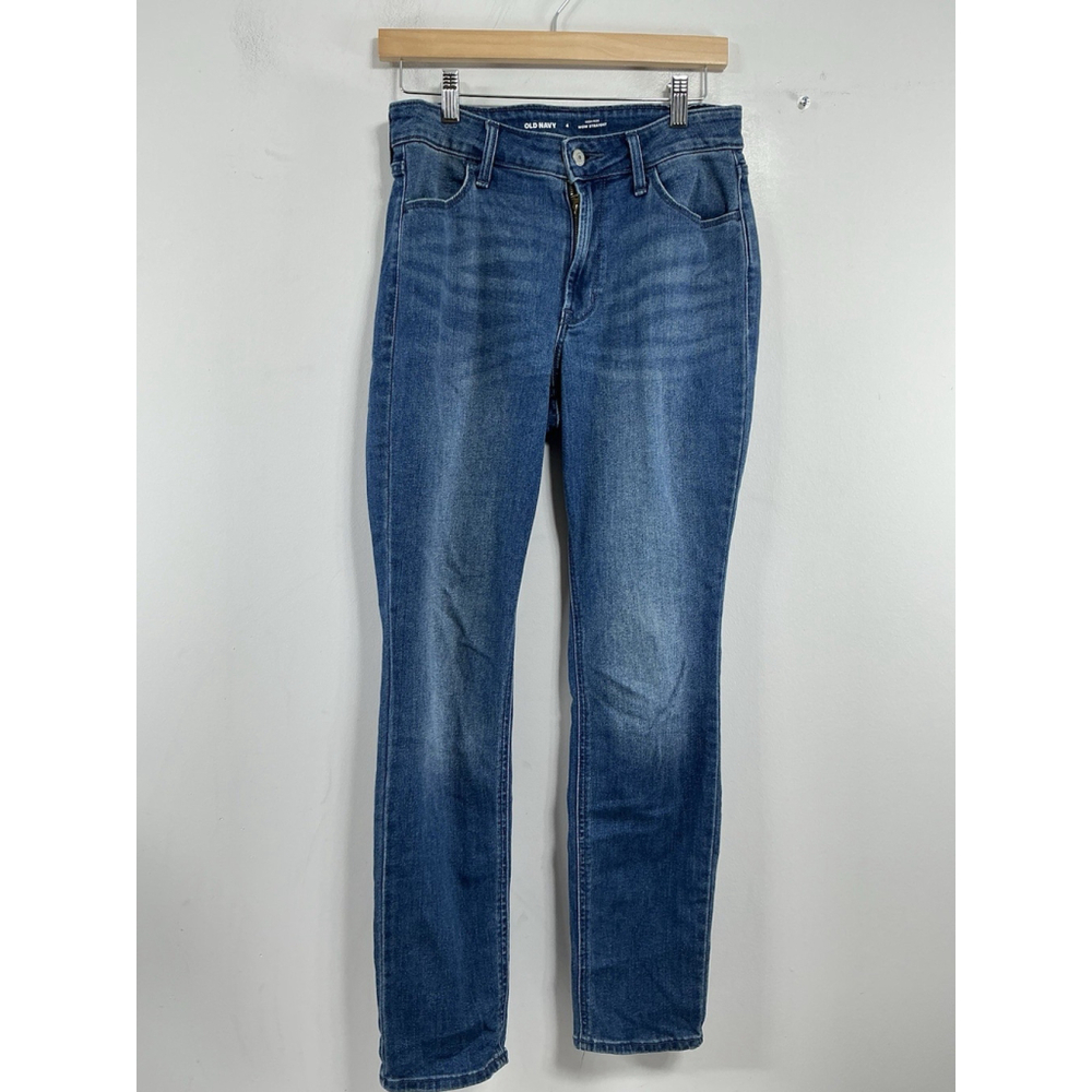 Woman’s Excellent Condition Old Navy Wow Straight Blue Jeans Size 4